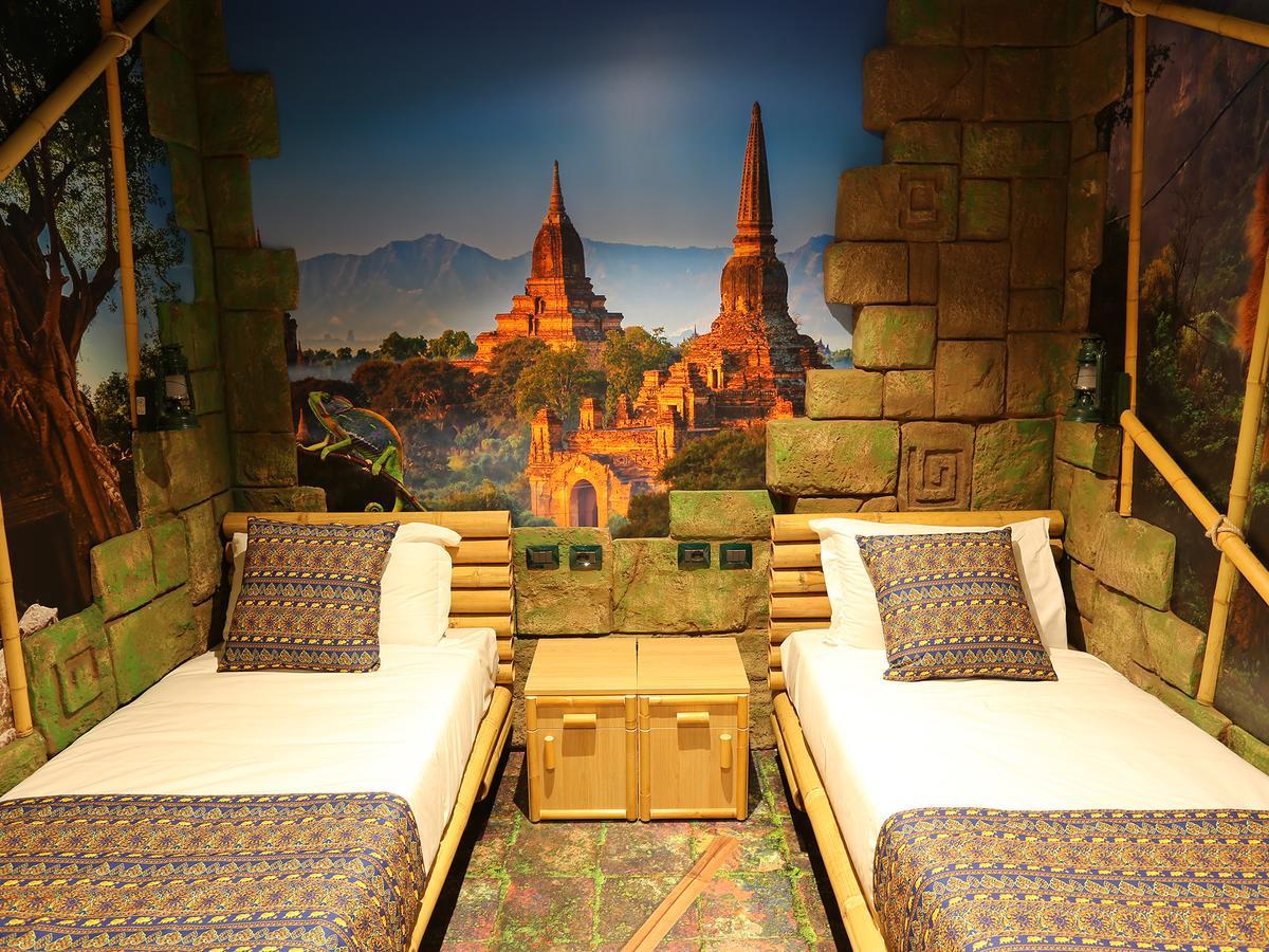 Gardaland Adventure Hotel Castelnuovo del Garda Exteriör bild