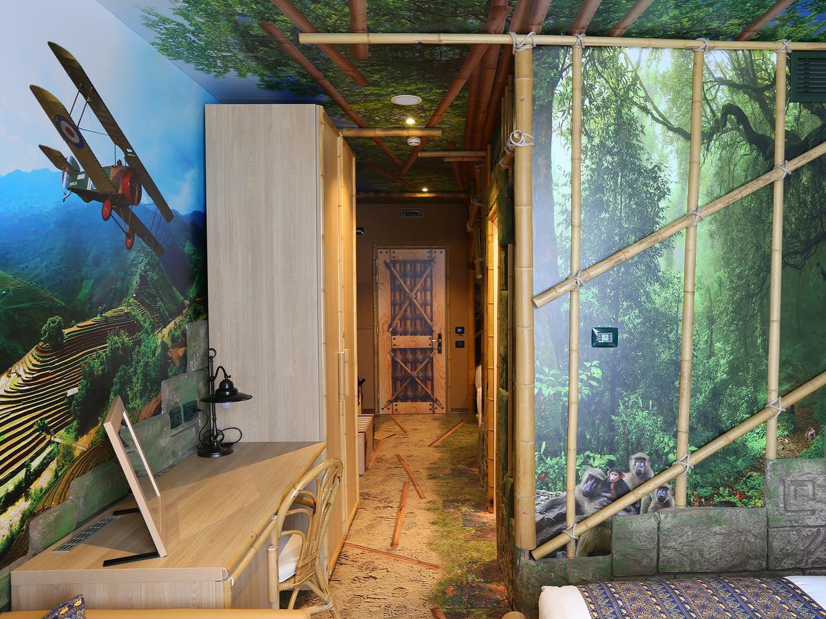 Gardaland Adventure Hotel Castelnuovo del Garda Exteriör bild