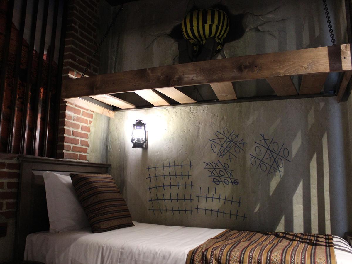 Gardaland Adventure Hotel Castelnuovo del Garda Exteriör bild