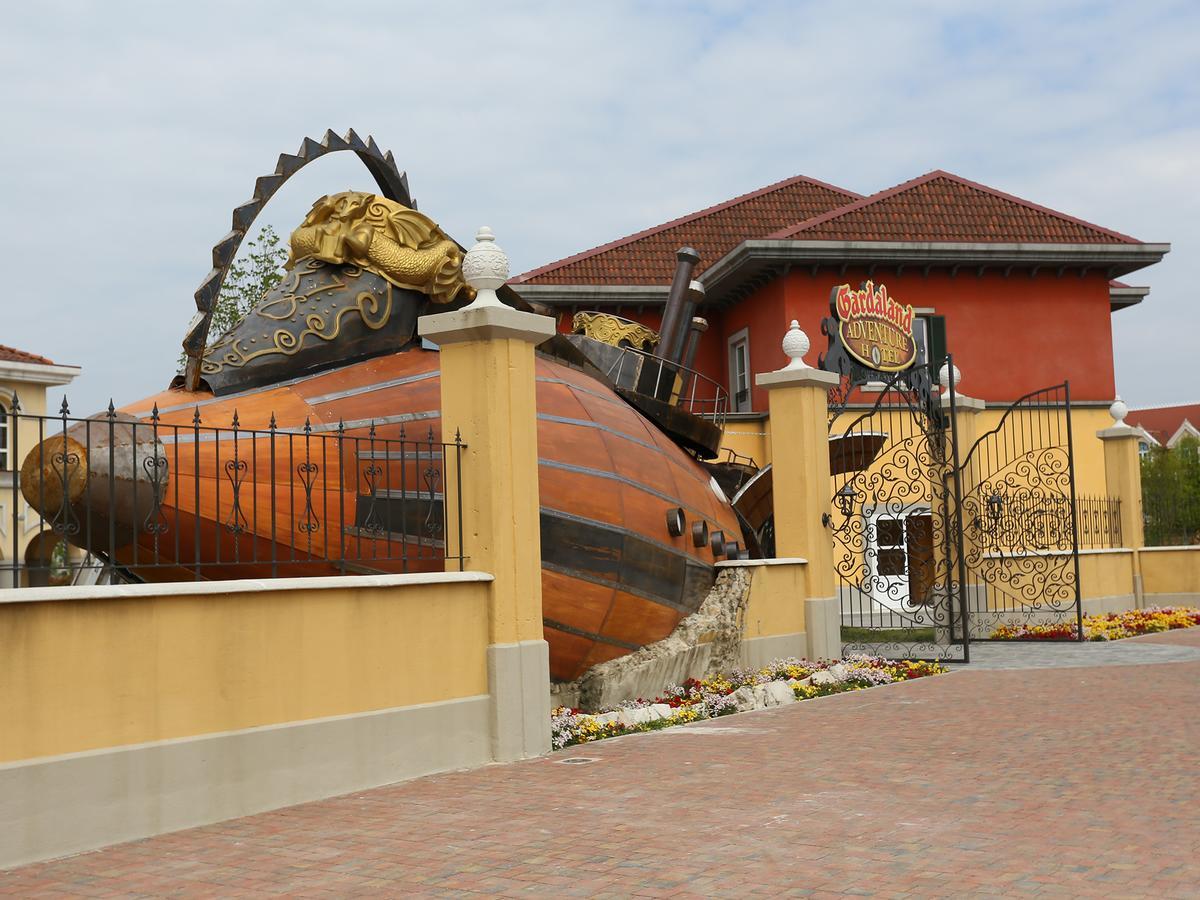 Gardaland Adventure Hotel Castelnuovo del Garda Exteriör bild
