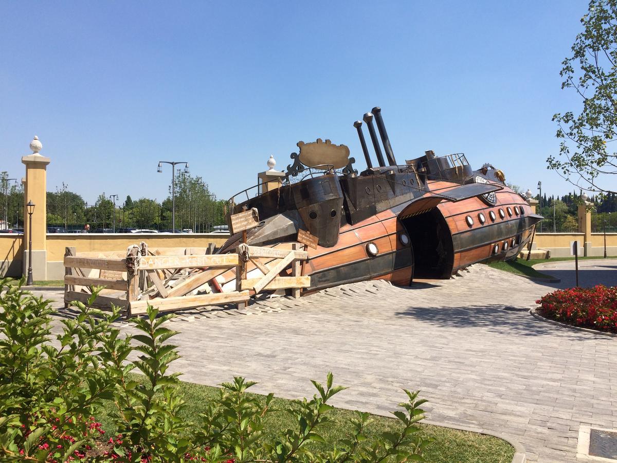 Gardaland Adventure Hotel Castelnuovo del Garda Exteriör bild